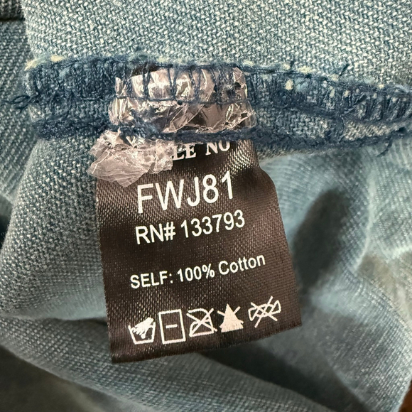 POL Frayed Denim Shacket Jacket Size L Blue Snap Front Distressed Western Style - Picture 9 of 10